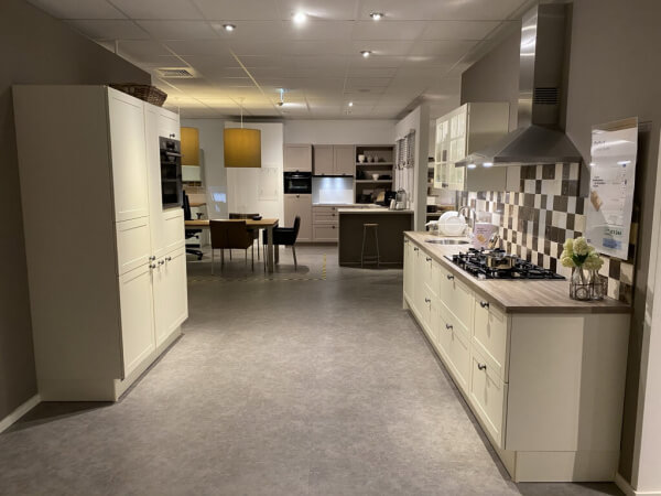 showroomkeukens diverse afgeprijsde keukens goedkope showroomkeukens