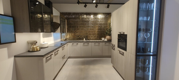 Showroomkeuken Pallas Kashmir icm Atlas Zilver Eiken