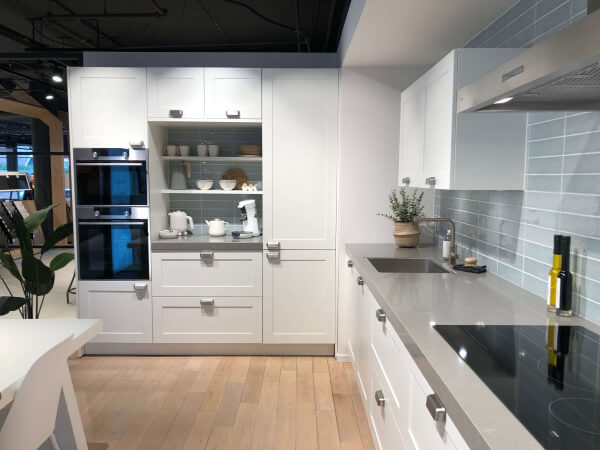Showroomkeuken Atlas kader wit
