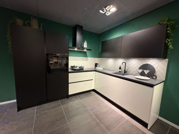 Showroomkeuken Andes Wit icm Atlas Leisteen