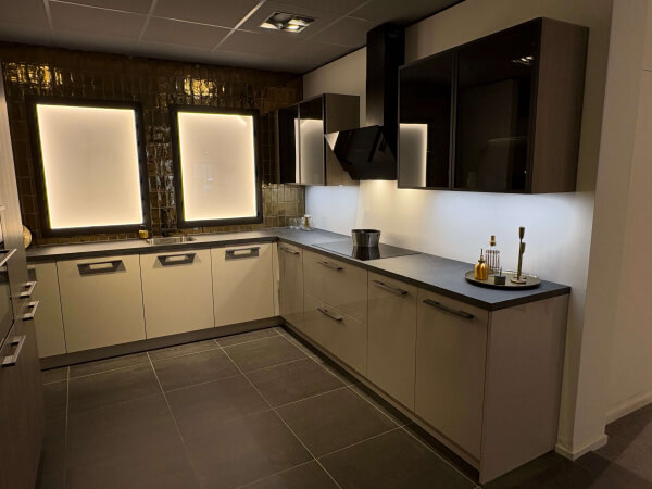 Showroomkeuken Pallas Kashmir icm Atlas Zilver Eiken