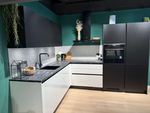 Showroomkeuken Andes Wit icm Atlas Leisteen