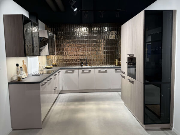 Showroomkeuken Pallas Kashmir icm Atlas Zilver Eiken