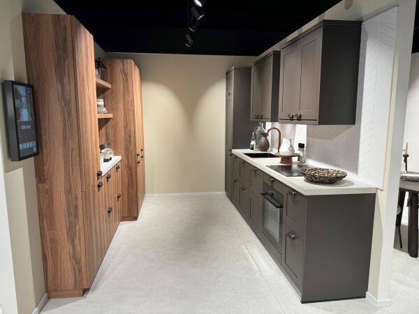 Showroomkeuken Atlas kader Terrabruin