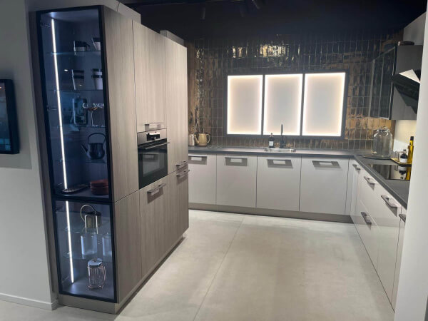 Showroomkeuken Pallas Kashmir icm Atlas Zilver Eiken