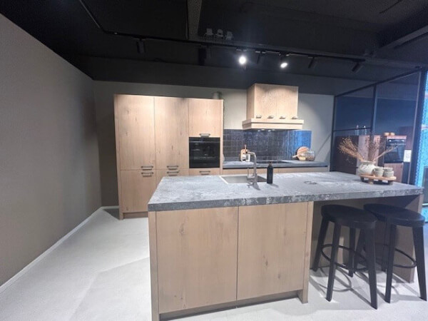 Showroomkeuken Aerdenhout Grijs Eiken