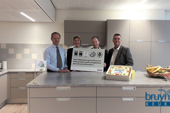 Bruynzeel sponsort duurzame keuken voor SMK
